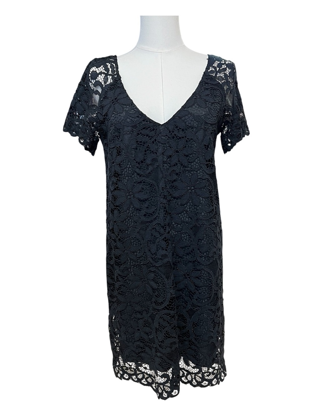 EUC BB Dakota Black Lace V-Neck Dress | Size XS